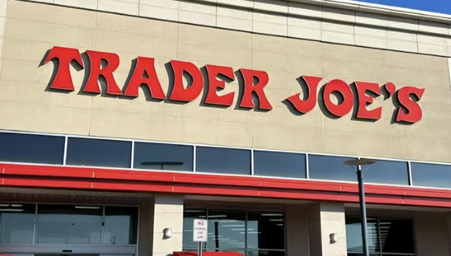 不做线上，不做广告，这家超市如何成为美国“坪效之王”？