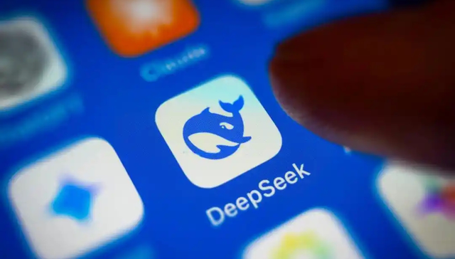 2025大厂领衔，AI应用创新开打“巅峰赛”