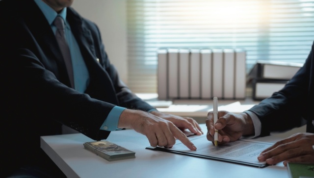 小崧股份控制权仓促转让，接盘方与上市公司关系密切