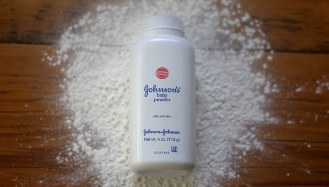 强生被判赔偿一女子约110亿元，创爽身粉致癌案赔付新高