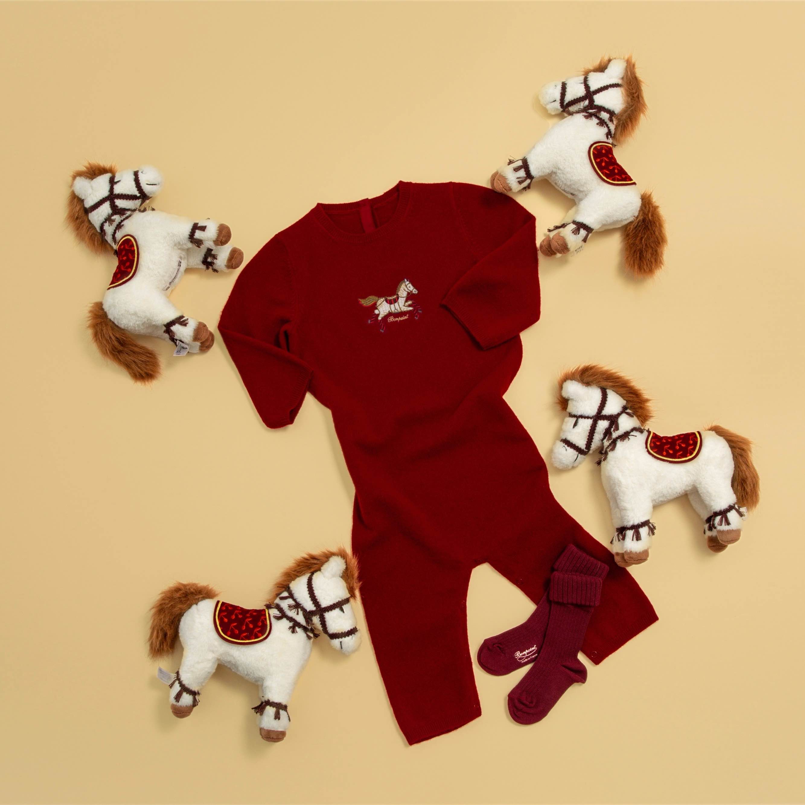 Crybaby特展在上海“柔软”启幕,雅诗兰黛发布全新“胶原建模”精华|是日美好事物|界面新闻 · 时尚