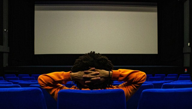 动画称王、短剧向精、好莱坞重整河山 | 2025文娱产业盘点