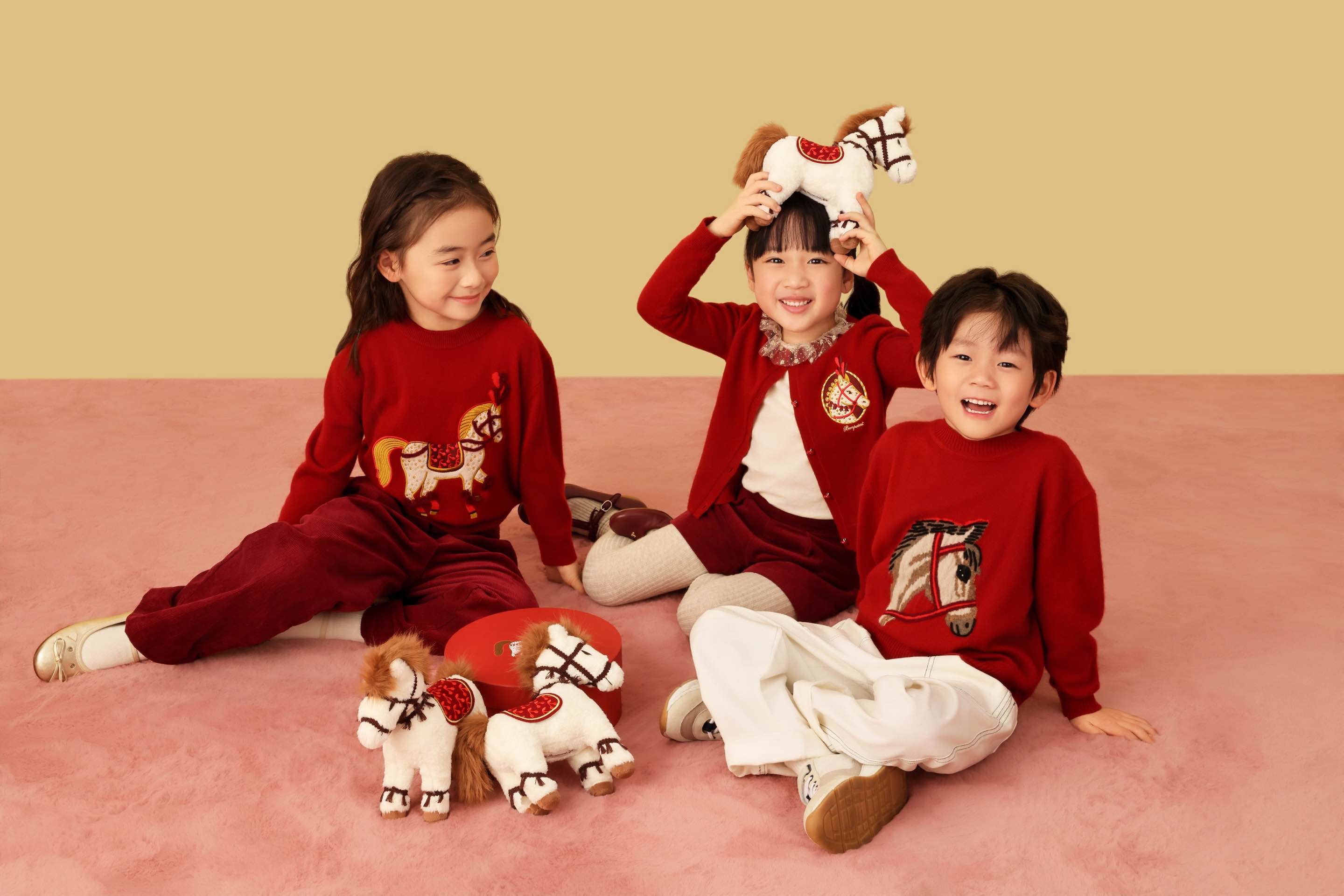 Crybaby特展在上海“柔软”启幕,雅诗兰黛发布全新“胶原建模”精华|是日美好事物|界面新闻 · 时尚