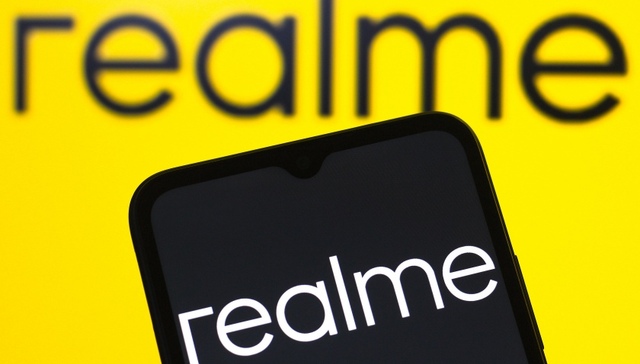 年底启动大规模裁员？真我手机：正常人员变动