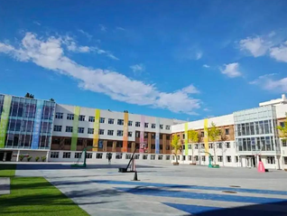 李一诺的一土致知学校陷破产传闻，工作人员：确实出现困难，招生正常进行