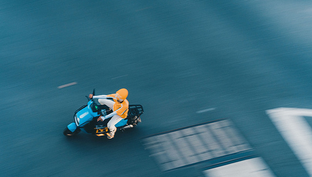 外卖大战入冬：美团淘宝补贴退坡，京东发起区域暗战