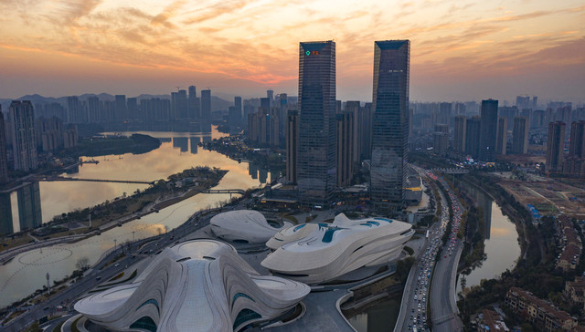 央企开发商大手笔补仓北京，金茂跌出千亿阵营后如何逆势突围？