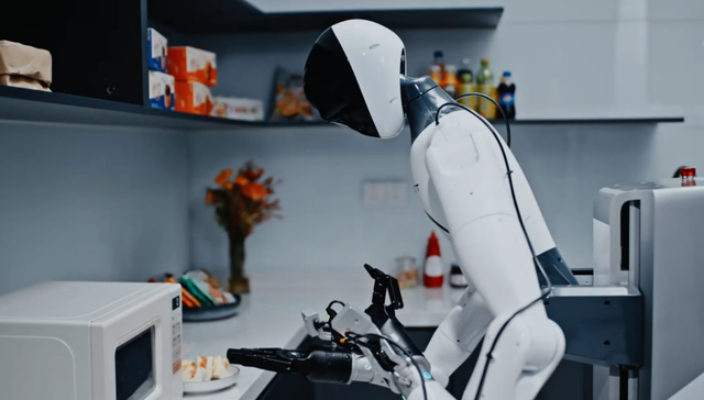 智元机器人姚卯青：不做大模型，机器人是没有未来的