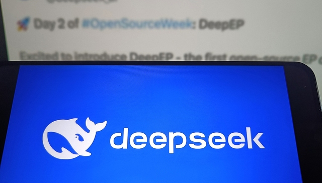 DeepSeek亮出降价“底牌”，545%的利润率意味着什么？