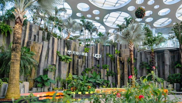 “橄榄吕”在春天亮相，UGG春夏新品焕发“高能引力”｜是日美好事物