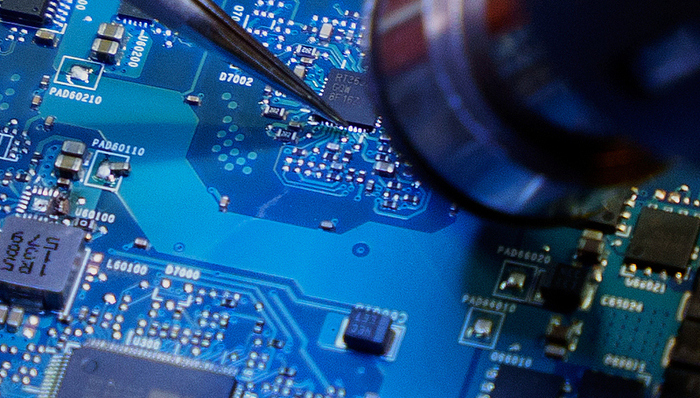 “特朗普2.0” 三个月，芯片巨头集体消化不确定性冲击