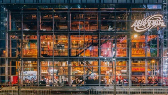 “甲亢哥”直播了文和友的流量焦虑