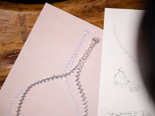 周大福转型再进一步