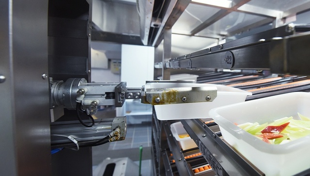 对话橡鹿科技杨建成：炒菜机器人行业已开启淘汰赛