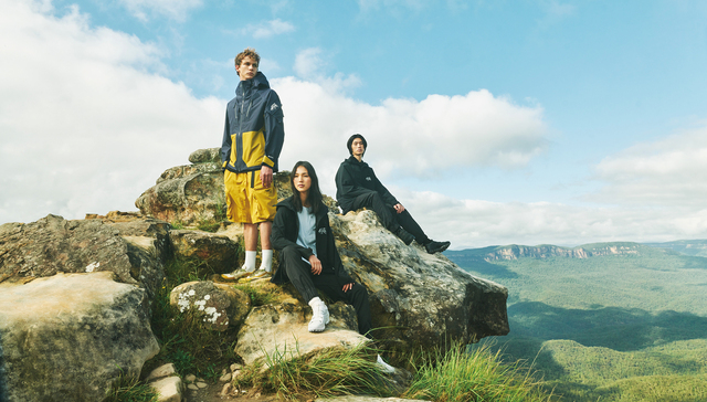 中年男人爱穿的ECCO卖起登山鞋和冲锋衣