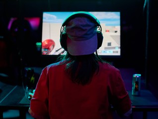 上线10天新增100万用户，B站前高管做了一款AI游戏陪伴产品