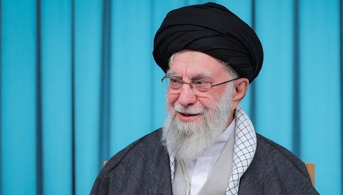 伊朗西部示威冲突致3人死亡，哈梅内伊警告不要利用商户抗议煽动骚乱