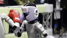 宇树机器人这一年：钱很多，心很急