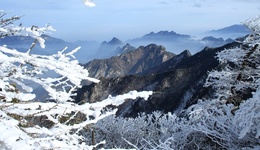 地方新闻精选 | 官方通报5人违规穿越鳌山救援情况 广州调查“扬尘逼迁”事件