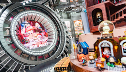 2025零售业复盘：千亿潮玩崛起，兴趣零售的“反常规”增长密码