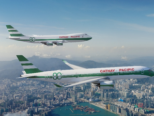 国泰启动“同心飞跃八十年“周年庆祝活动，特别涂装飞机揭开序幕