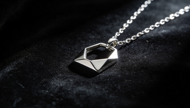 只有蒂芙尼，能把银饰卖出金子的价格