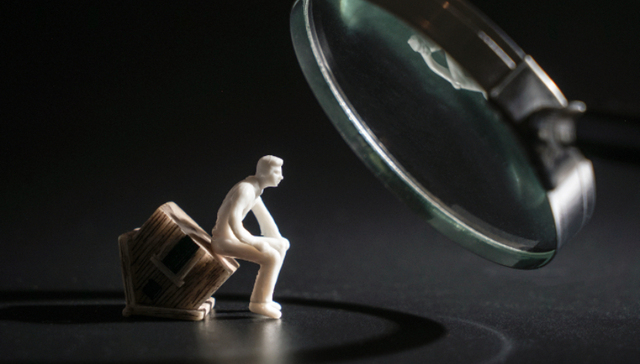 “世界真奇妙，退休才知道”，中纪委反腐大片今晚播出《严惩政商勾连腐败》