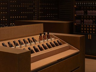 徕卡年度照片新鲜出炉，歌帝梵推出2026情人节限定巧克力 | 一周有品指南