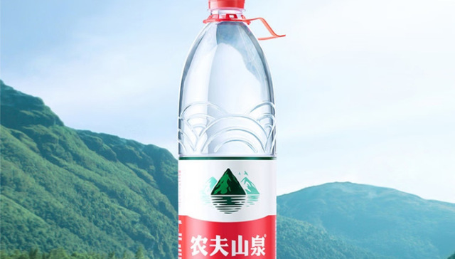 2025年包装水市场盘点：格局洗牌，渠道变革