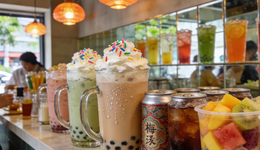 砸90万挤进一线商圈，贴身肉搏奶茶店，糖水铺再现新茶饮神话？
