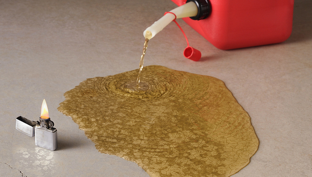 美国卖掉首批委内瑞拉石油之际，参议院为特朗普继续动武开了绿灯