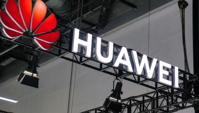 China smartphone shipments;2025;fall 0.6%;Huawei;retakes top spot;IDC