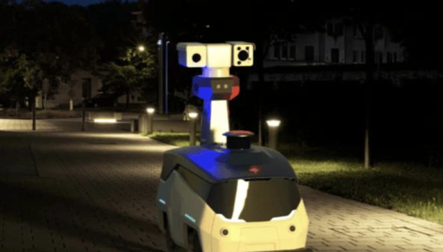 机器人扎堆高端小区，成为开发商新卖点？