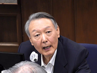 比检方要求的轻一半，尹锡悦因妨害公务一审获刑5年