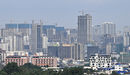 柬埔寨又一華裔電詐頭目落網(wǎng)，曾擁有“勛爵”頭銜，旗下園區(qū)涉恐怖虐待