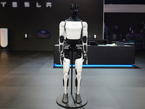 馬斯克稱推動特斯拉轉型為機器人公司，估值將達25萬億美元