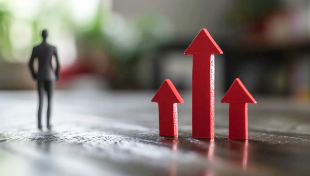 2025年;上海居民收入;平稳增长;人均可支配收入;增长4.1%