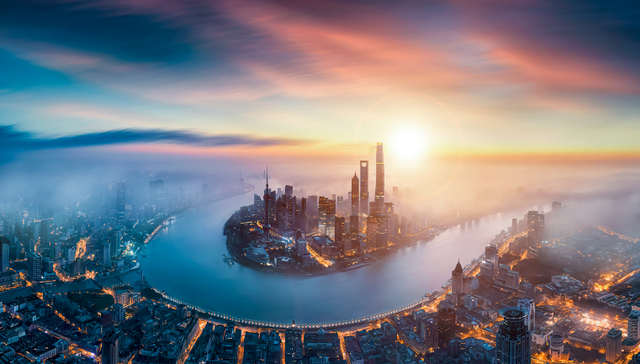 走过2025；上海；三年；经济“反弹曲线”