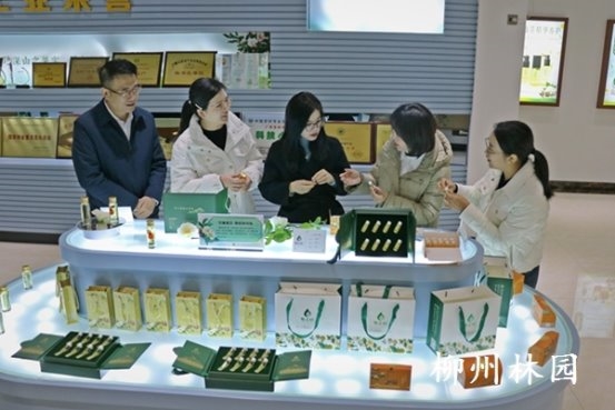 柳州专题交流会推动两会建议提案落地，加速甘油二酯等成果转化与产业融合