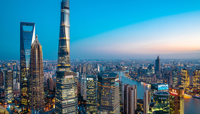 Shanghai;global cities;economic size;growth;2025