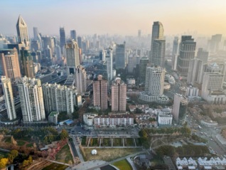 豪宅“滞销”刚需救场，民营房企大华逆势豪赌