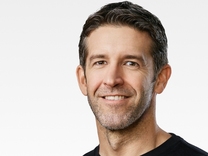 “库克接班人”位置稳了？苹果将核心设计工作交予特努斯负责