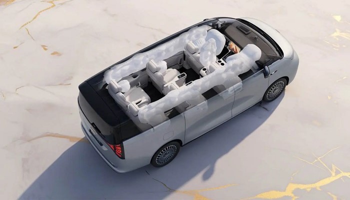 一周新车盘点 | 吉利银河V900正式上市 智己LS8官图曝光|界面新闻 · 汽车