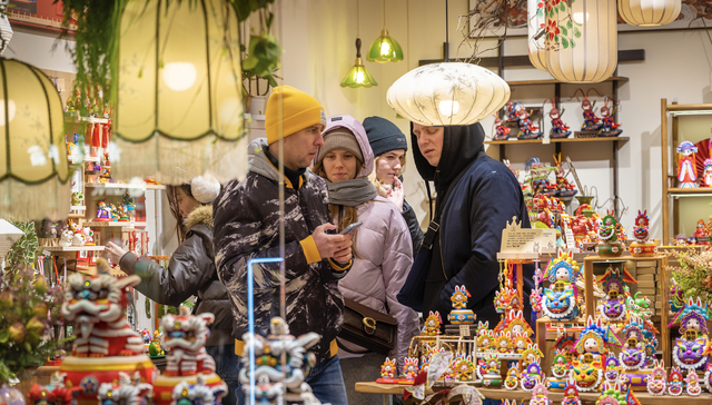 入境消费,;入境消费;文旅热度;税收数据;消费亮点