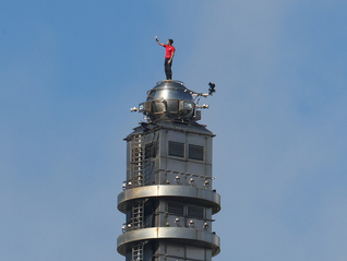 刷新徒手攀登城市建筑最高纪录，霍诺德：克服恐惧的方法就是直面它