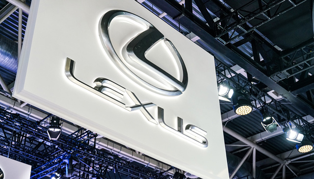 Lexus;China's shrinking import car market;defies slump