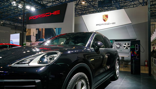 保时捷经销商;跑路事件;车辆合格证;本月;付清车款客户