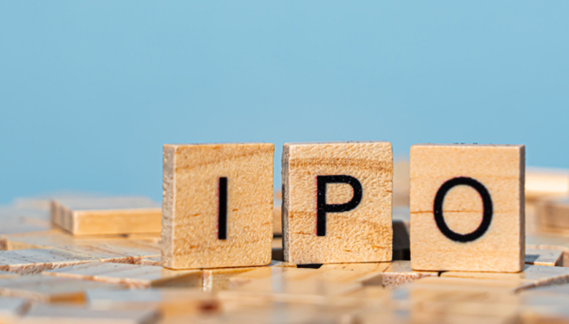 瑞尔竞达,上市,