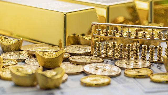 继国投白银;易方达黄金主题LOF;暂停申购