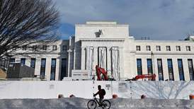 持续政治高压之下，美联储如期暂停降息